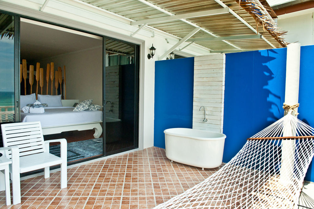 At Zea Hotel Patong Exterior photo